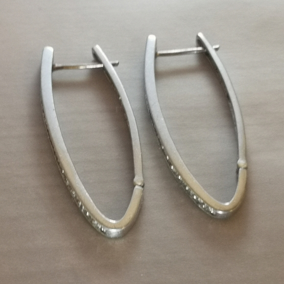 Sterling  Silver Stone earrings - Picture 2 of 3